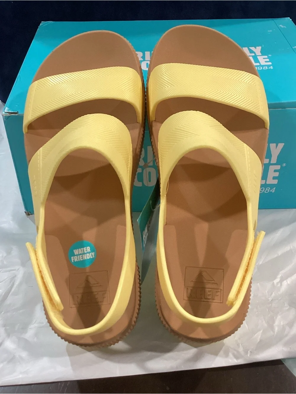 REEF Water Vista Higher Yellow Platform Sandals Women’s Size 9 NWB